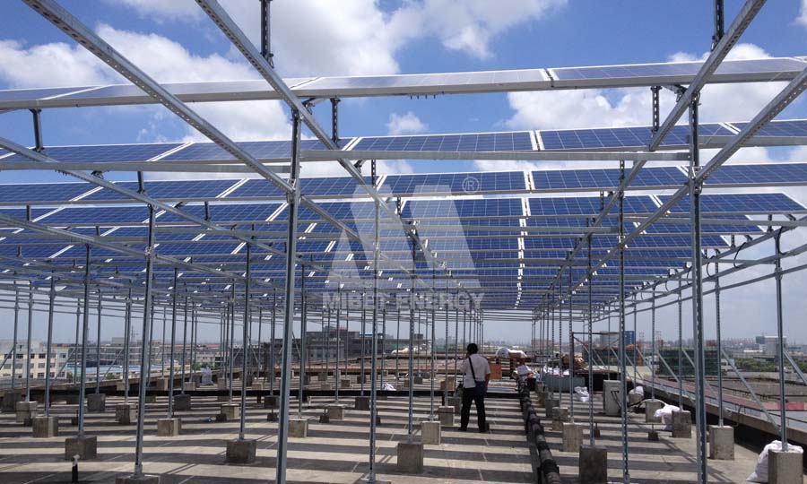 montagem de telhado de painel solar na china