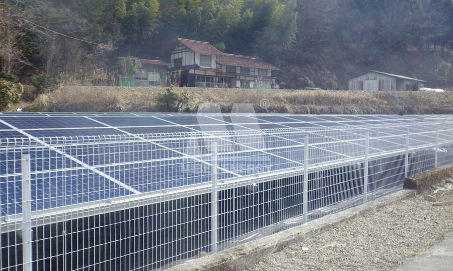 cerca de construção solar para parque solar no japão